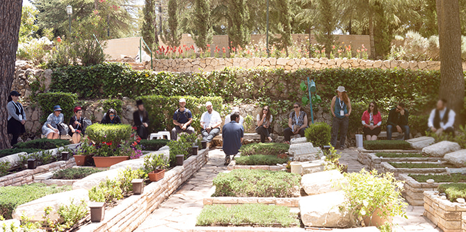 A tour of Mount Herzl (Photo: Simanim Productions)